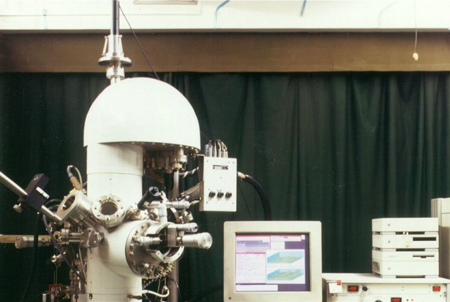 X線光電子分光分析装置（XPS）