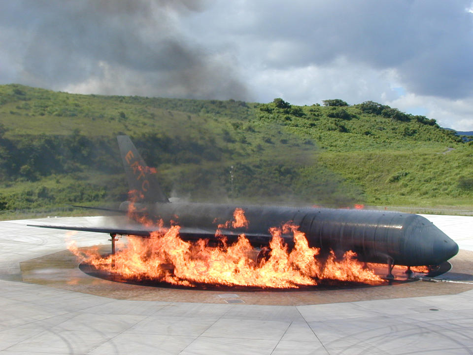 航空機火災消火訓練設備