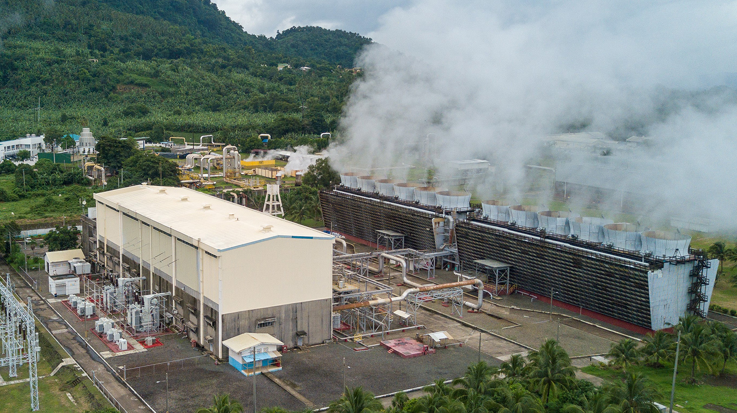 マクバン地熱発電所