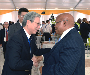 Eskom Interim Chairman Ben Ngubane (Right) and MHPS President Takato Nishizawa (Left)