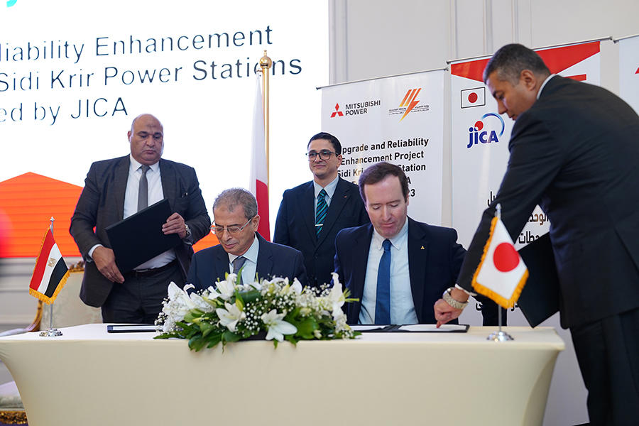 Signing Ceremony with Eng. Gaber Desouki Chairman EEHC and Dr. Javier Cavada President and CEO EMEA at Mitsubishi Power