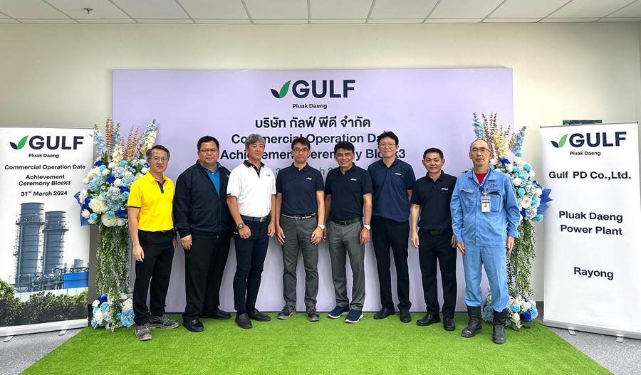 (From left) Natapol Niwatanakanjana (Project Site Manager / EGAT), Saksit Wisasuwan (Vice President - Operation Department 5 / Sino-Thai Engineering & Construction Public Company Limited), Akira Takahashi (President and Managing Director/ Mitsubishi Power (Thailand) Ltd.), Junta Sasaji (Managing Director / Mit-Power Capitals (Thailand) Limited), Pitak Sangchot (Head of Asset Management - Domestics / Gulf Energy Development PCL), Montri Watjanaphonsan (Senior Vice President - Engineering & GPD : Project Executive Director / Gulf Energy Development PCL), Hassadin Onpikun (Senior Vice President - Asset Management (IPPs) & GPD : Plant Manager / Gulf Energy Development PCL), Seisuke Konaka (Project Site Manager / Mitsubishi Power (Thailand) Ltd.), at the completion ceremony of the GTCC Power Plant in Rayong.